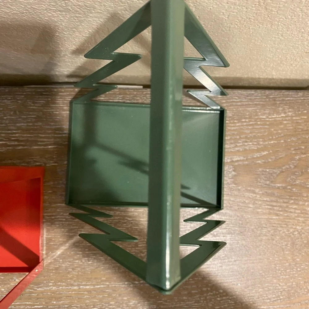 🎄NEW Target Bullseye Christmas Tree Metal Tray